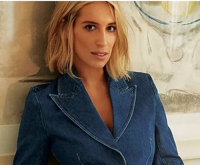 Phoebe Burgess measurements, net worth, nickname, height, weight ,age 2025