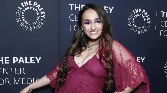 Jazz Jennings measurements, net worth, nickname, height, weight ,age 2025